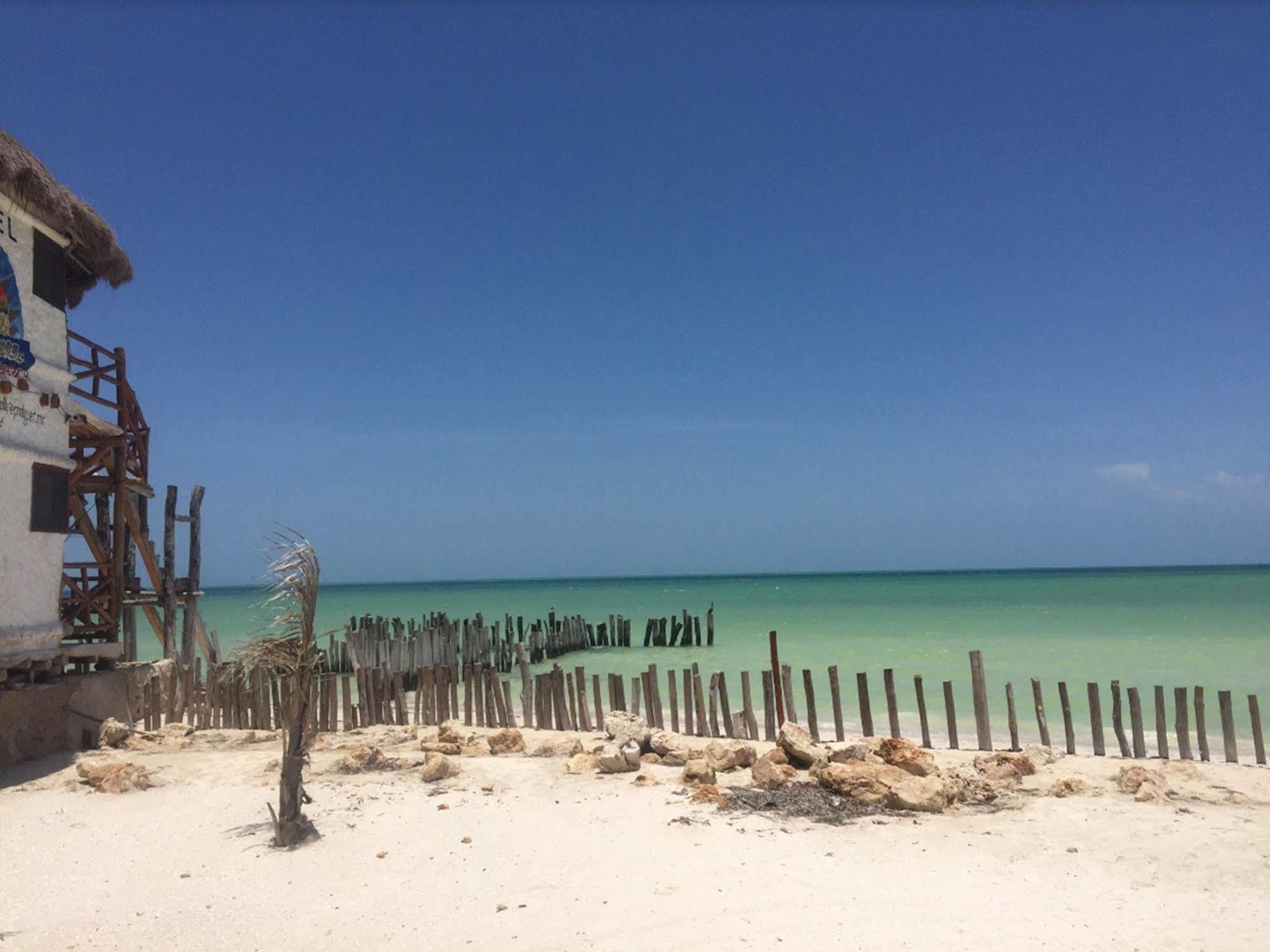 Golden Paradise Beach Hotel Isla Holbox Екстериор снимка