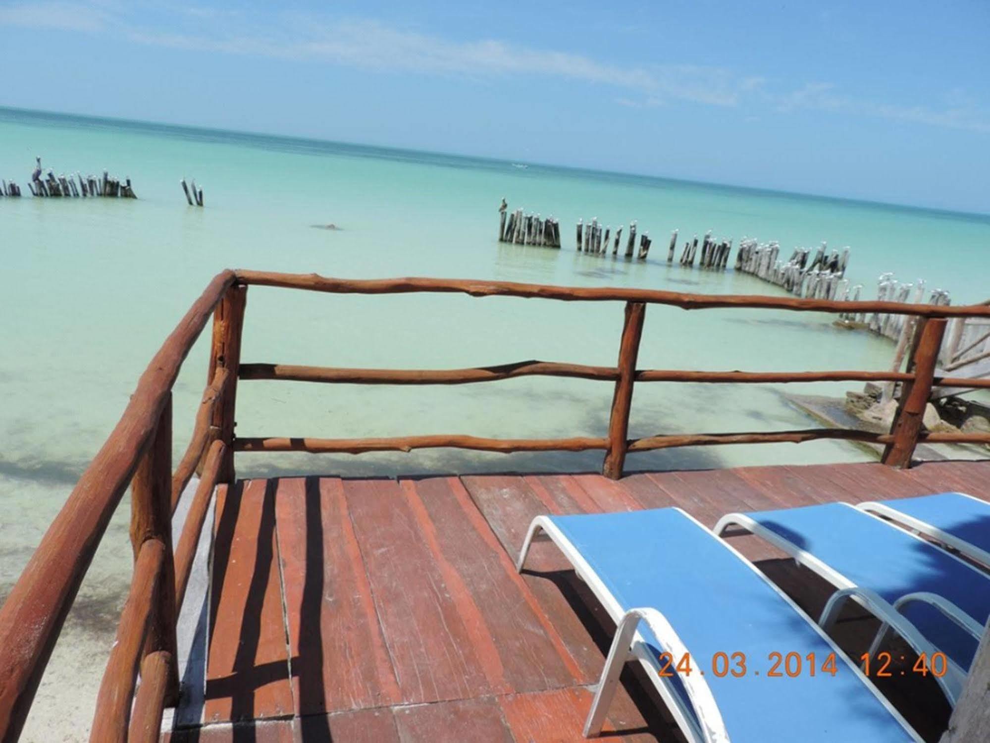 Golden Paradise Beach Hotel Isla Holbox Екстериор снимка